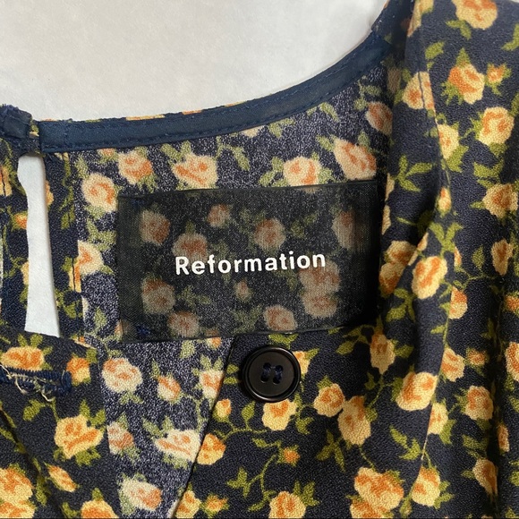 Reformation black dress with yellow and green small floral pattern - Picture 5 of 6